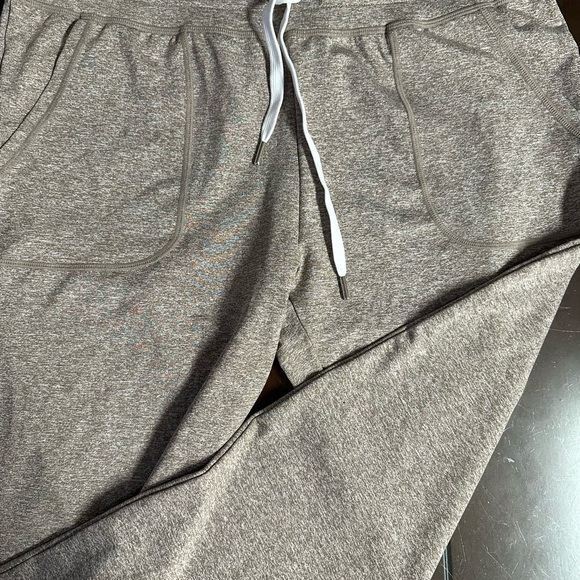 Cocoa Heathered Cozy Zyia Joggers - Picture 7 of 9